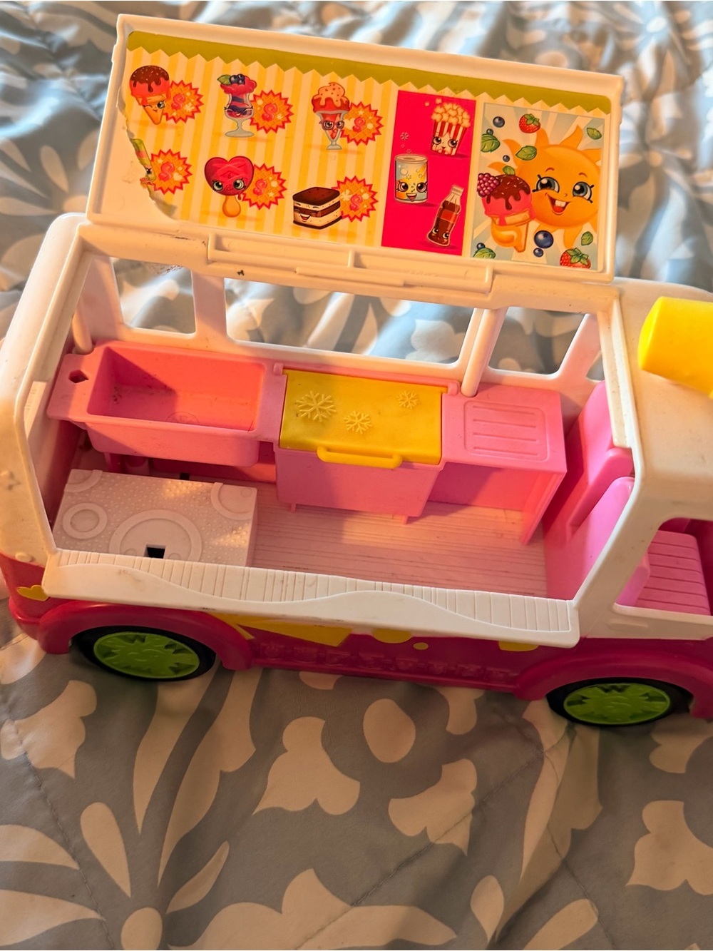 Shopkins Ice Cream Truck Playset — Pink, Yellow & White - Picture 2 of 7